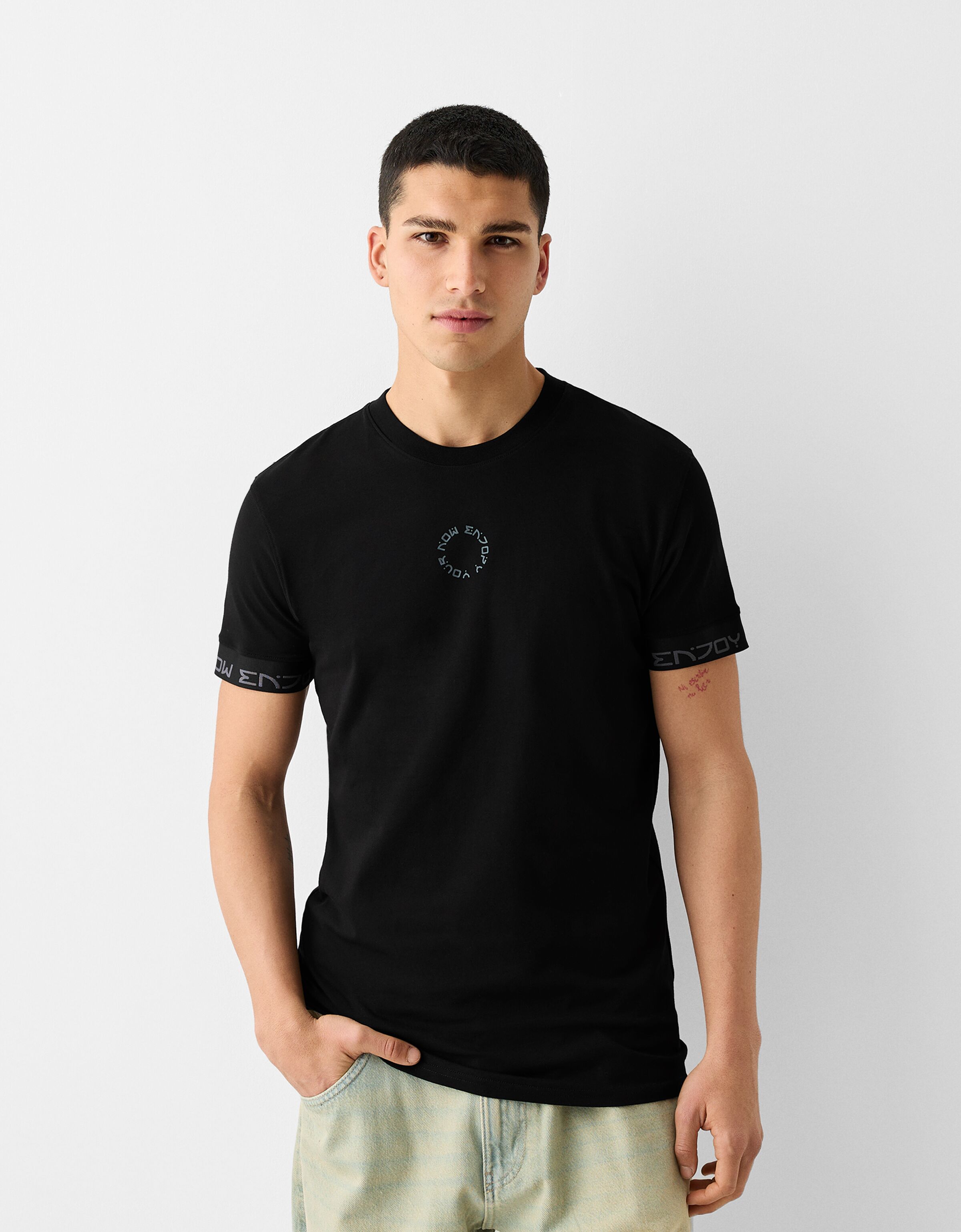 Slim fit discount t shirt black