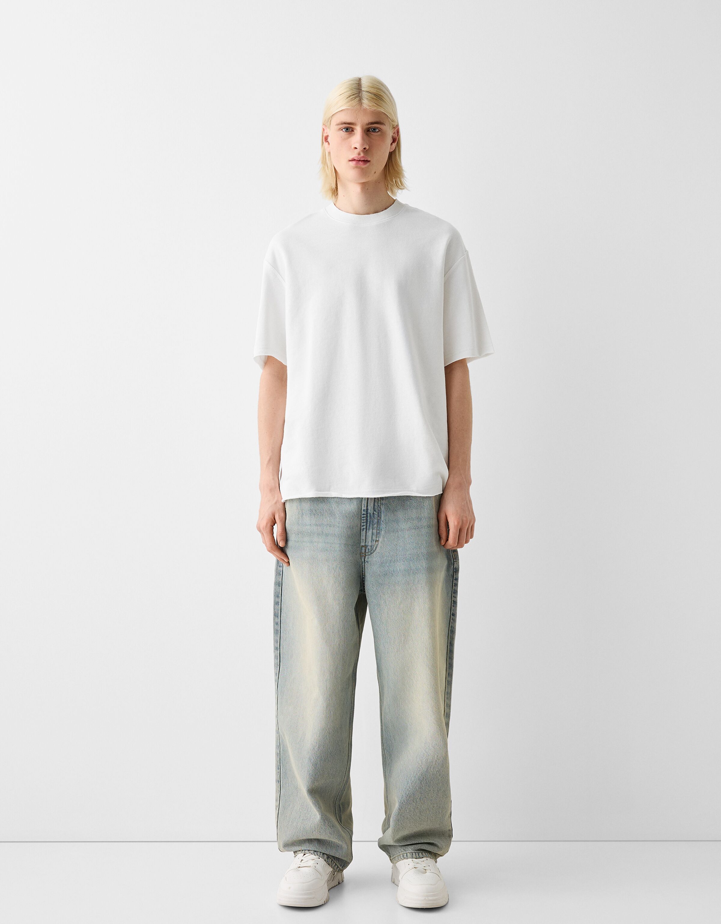 Camiseta manga corta felpa efecto lavado Hombre Bershka