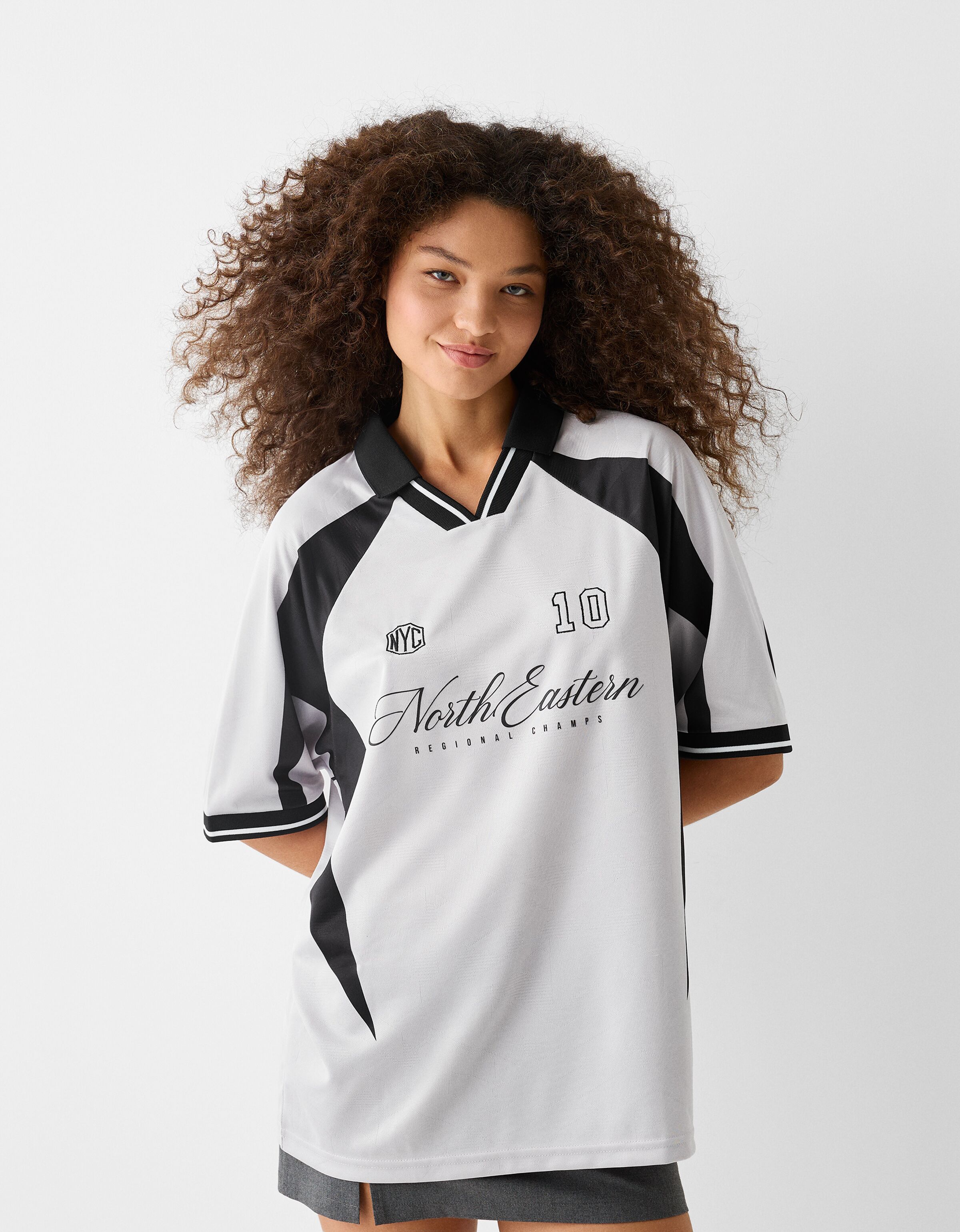 Camisetas oversize mujer bershka on sale