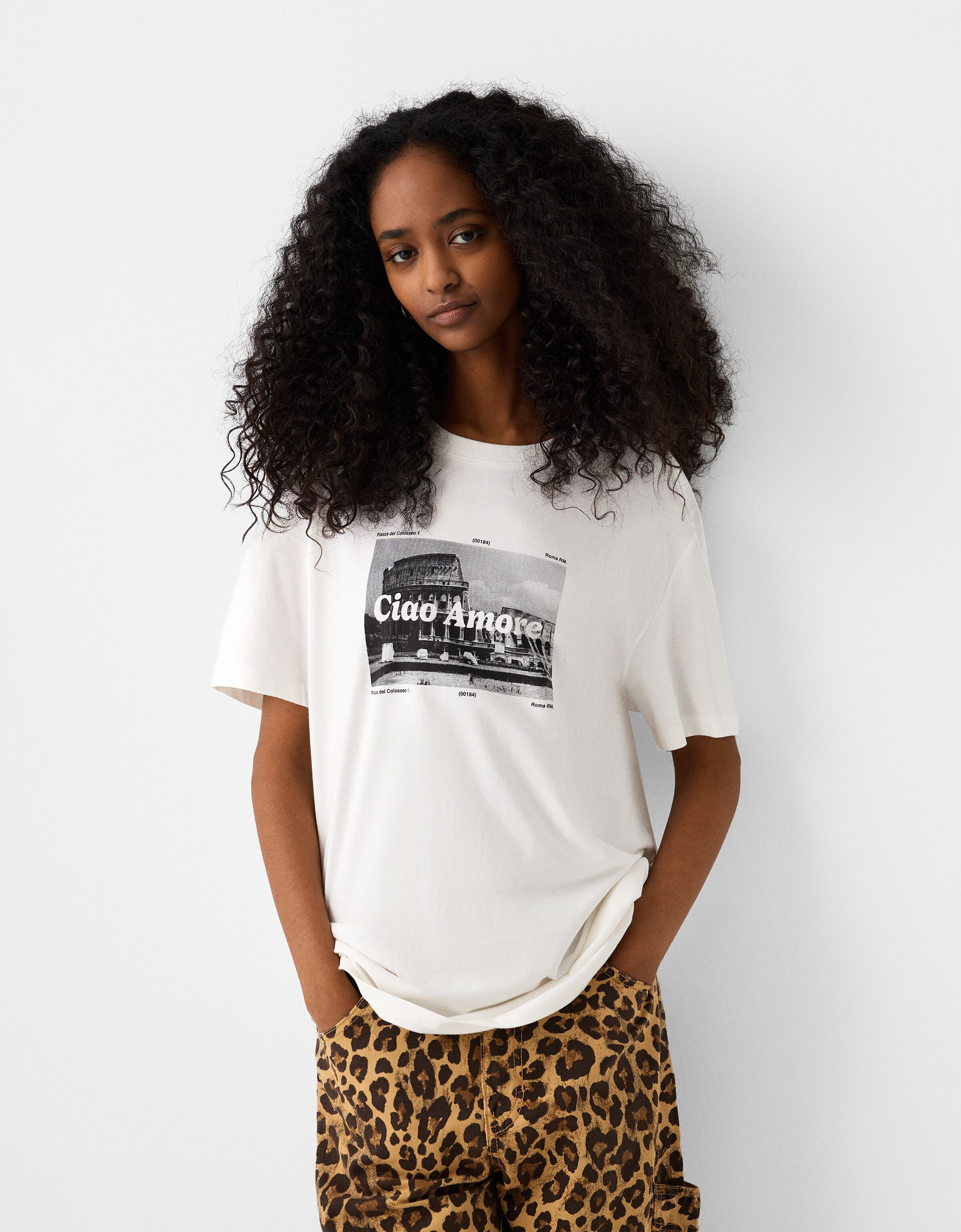 Camiseta manga corta boxy print REBAJAS hasta 40 Hombre Bershka