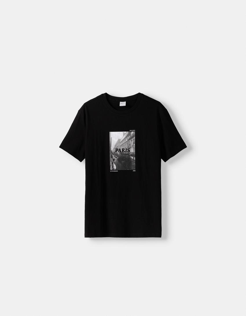 T-shirt manga curta boxy estampado-Preto-4