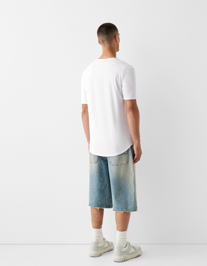 טי שירט Slim fit עם שרוול קצר-לבן-1