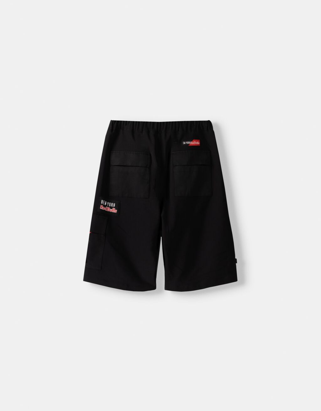 New York Red Bulls baggy Bermuda shorts with patches - Men | Bershka