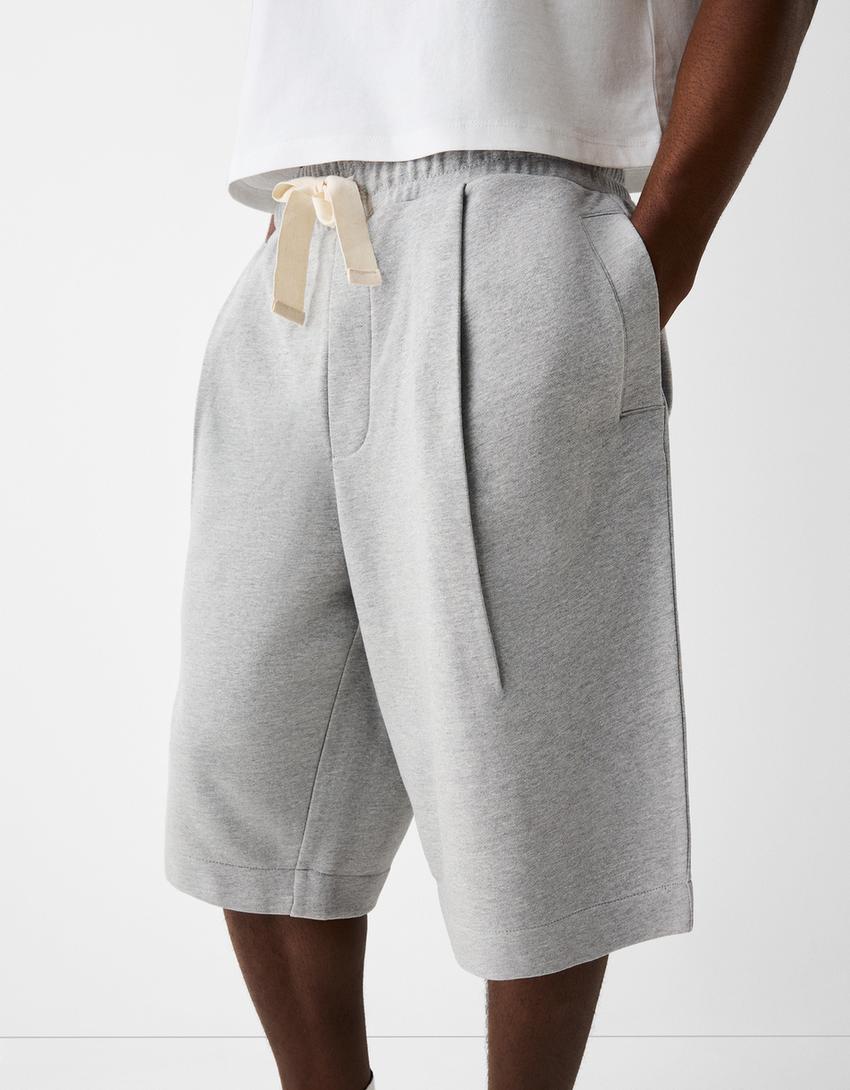 شورت برمودا واسع بثنيات-رمادي-3