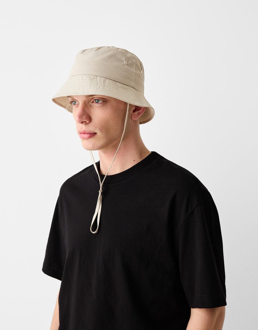 قبعة دلو مطرزة-كريمي-1