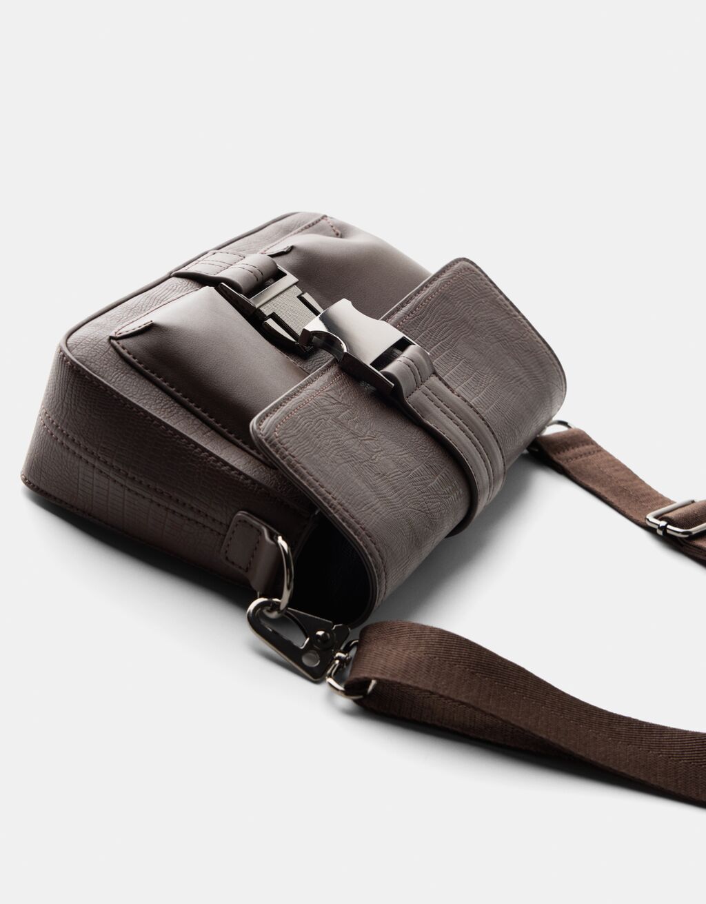 Multipocket crossbody bag Men Bershka