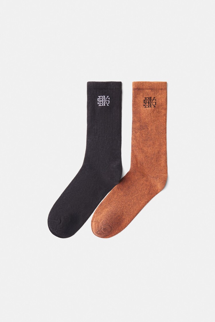 Комплект от 2 чифта чорапи с щампа.