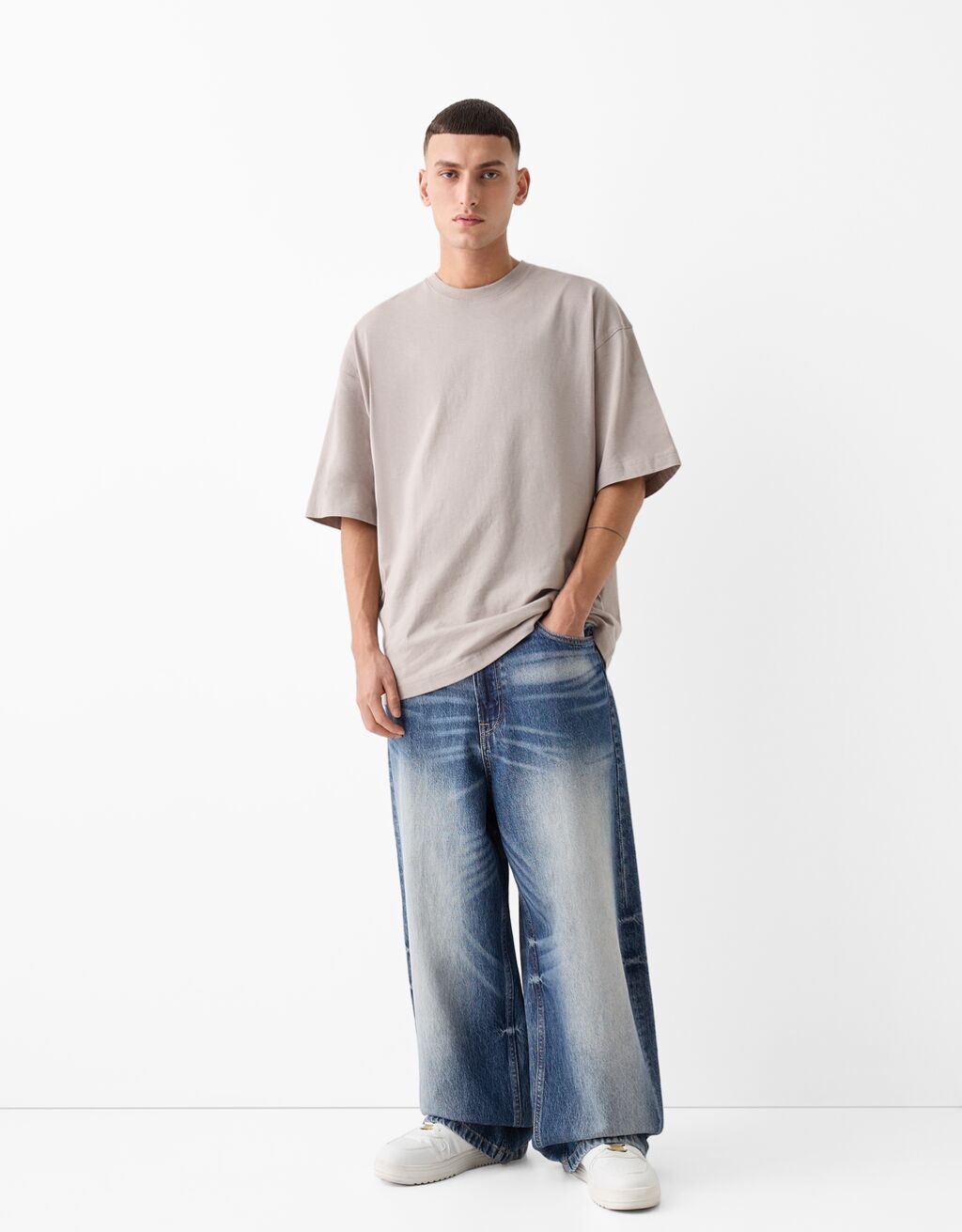Super loose jeans hot sale