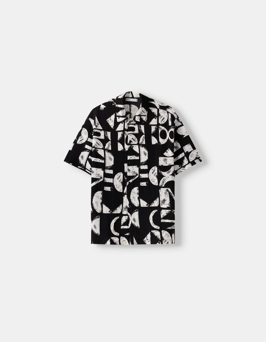 Camisa manga curta textura estampado-Preto-4