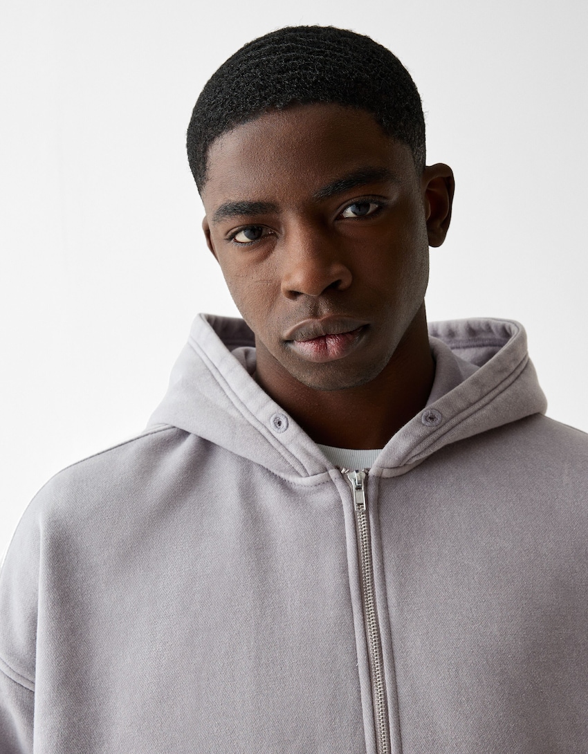 Faded-effect cropped zip-up hoodie - Men | Bershka