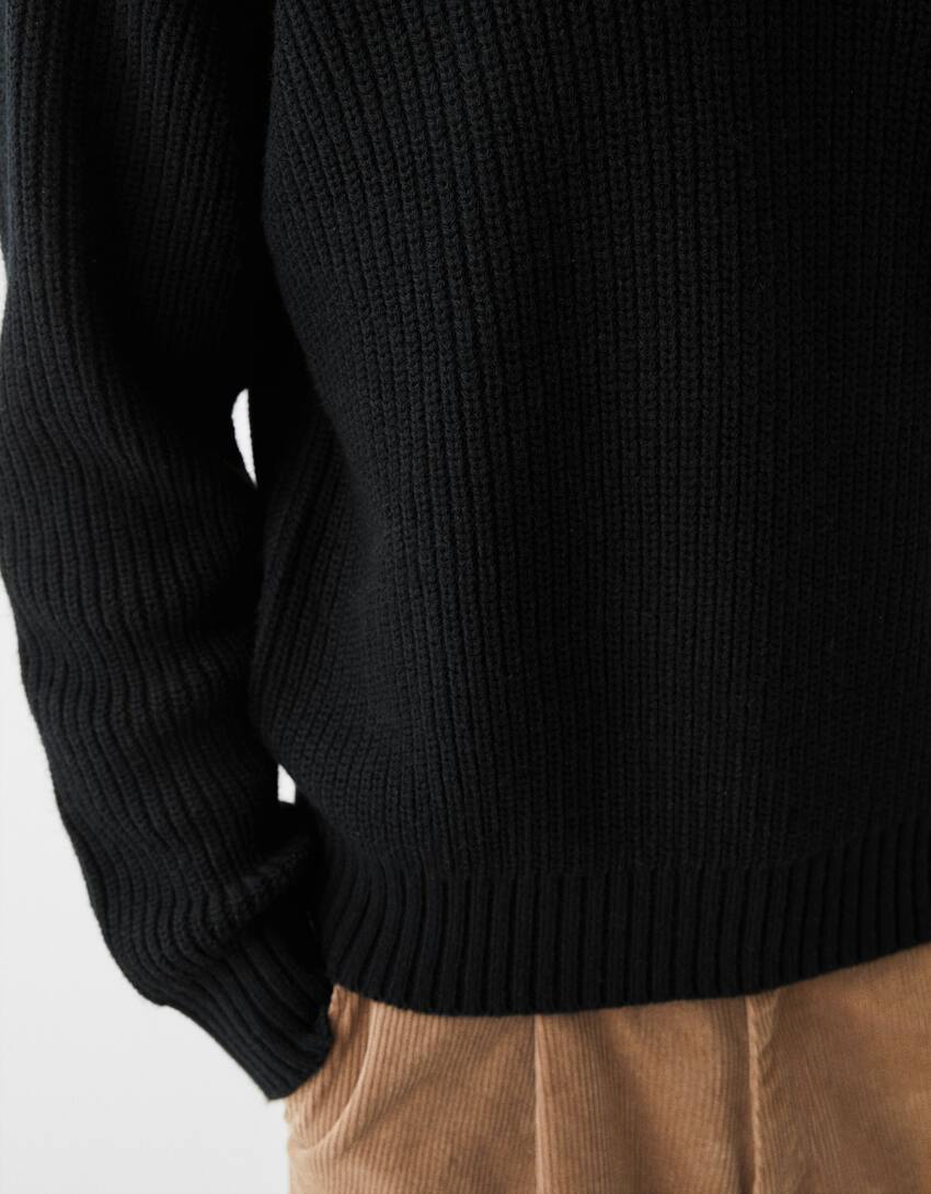 Textured crew neck wool blend sweater-Black-5