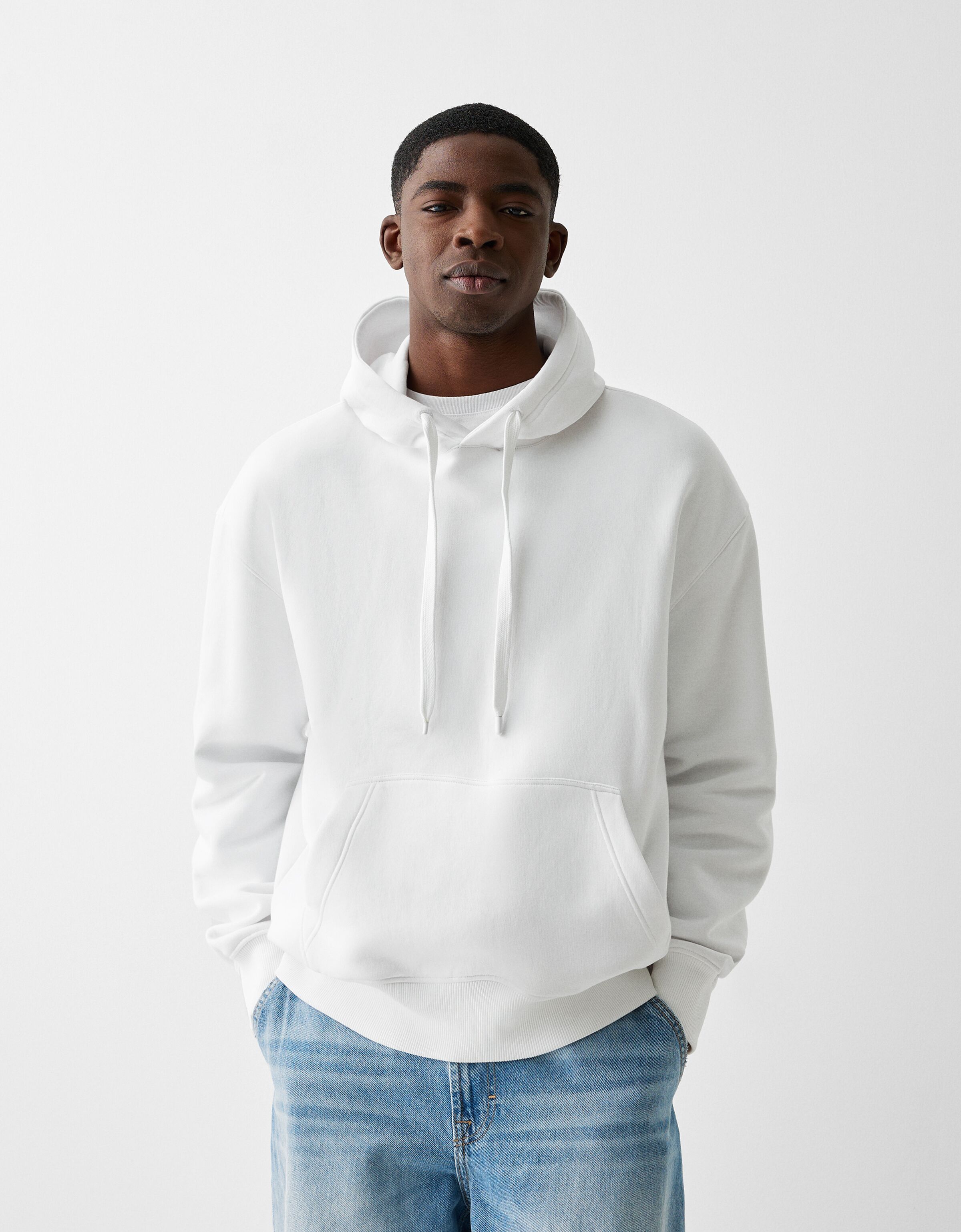 Sudadera shop blanca bershka