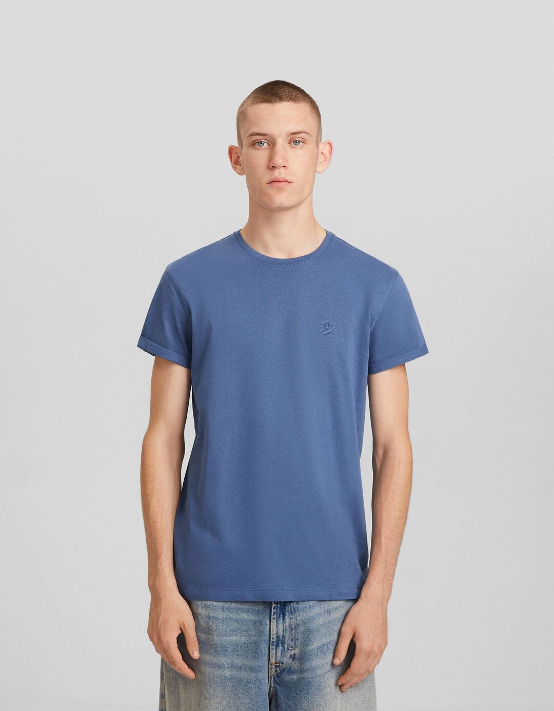 Muscle fit short sleeve T-shirt