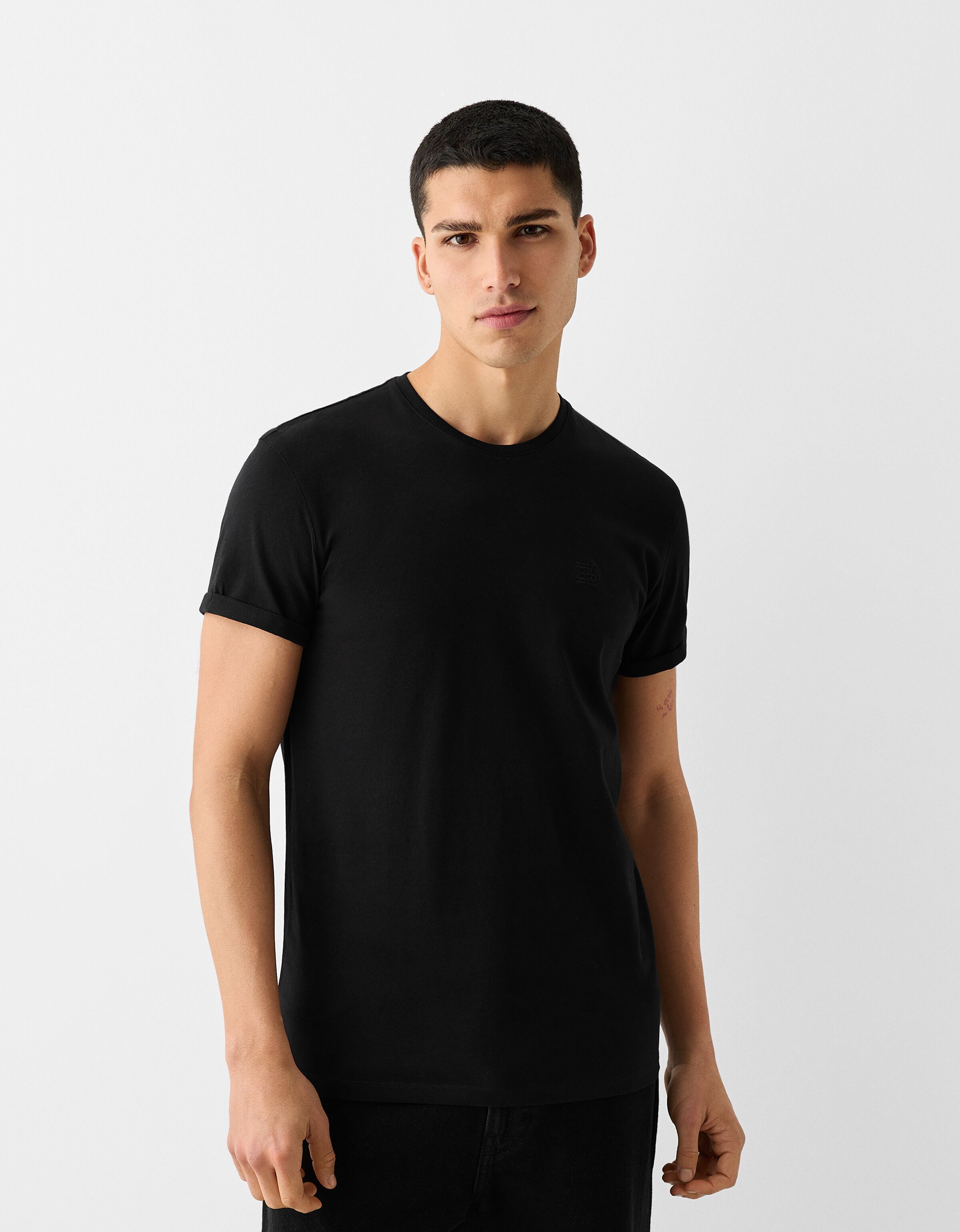 Black muscle fit cheap t shirt