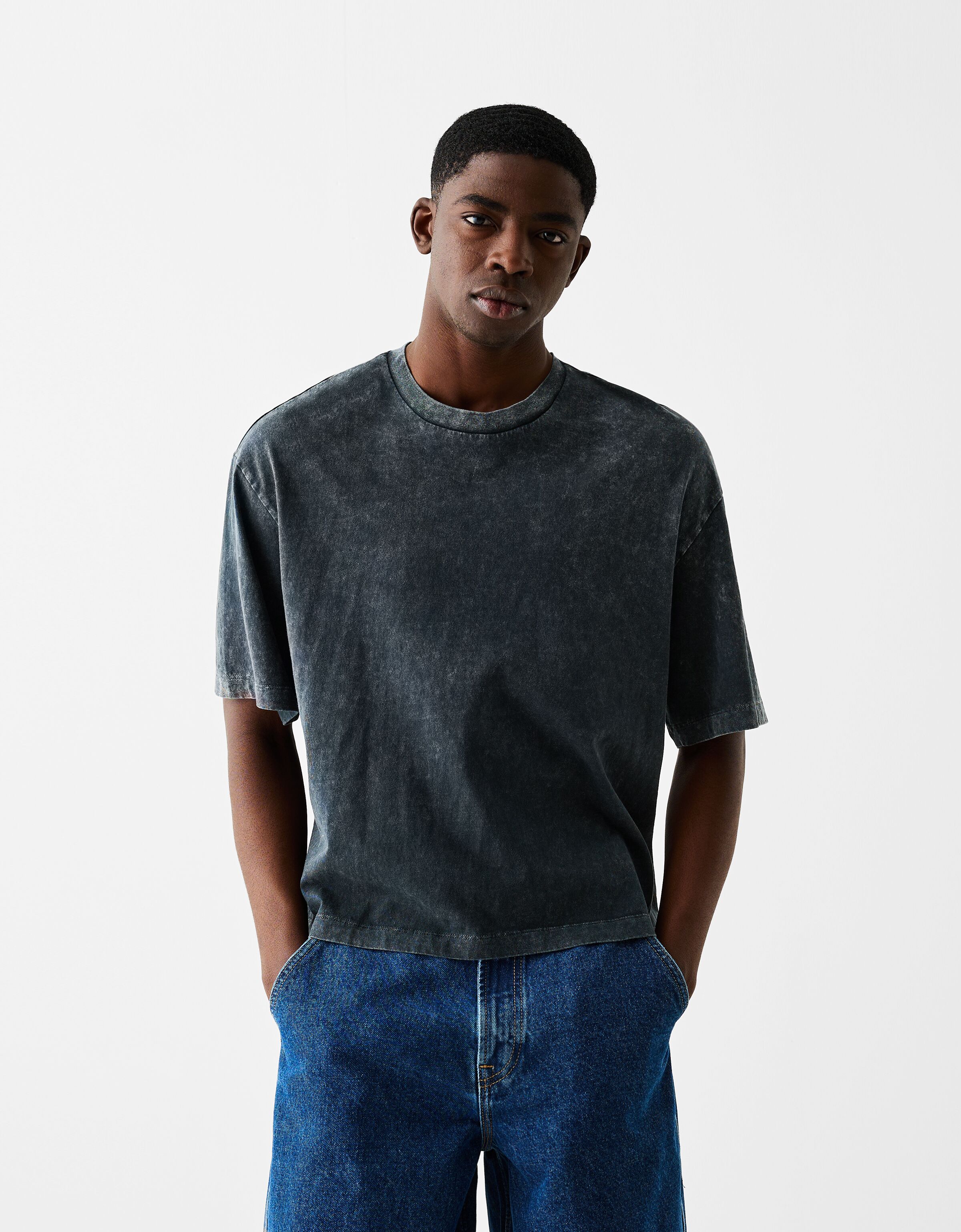 Magliette bershka uomo sale