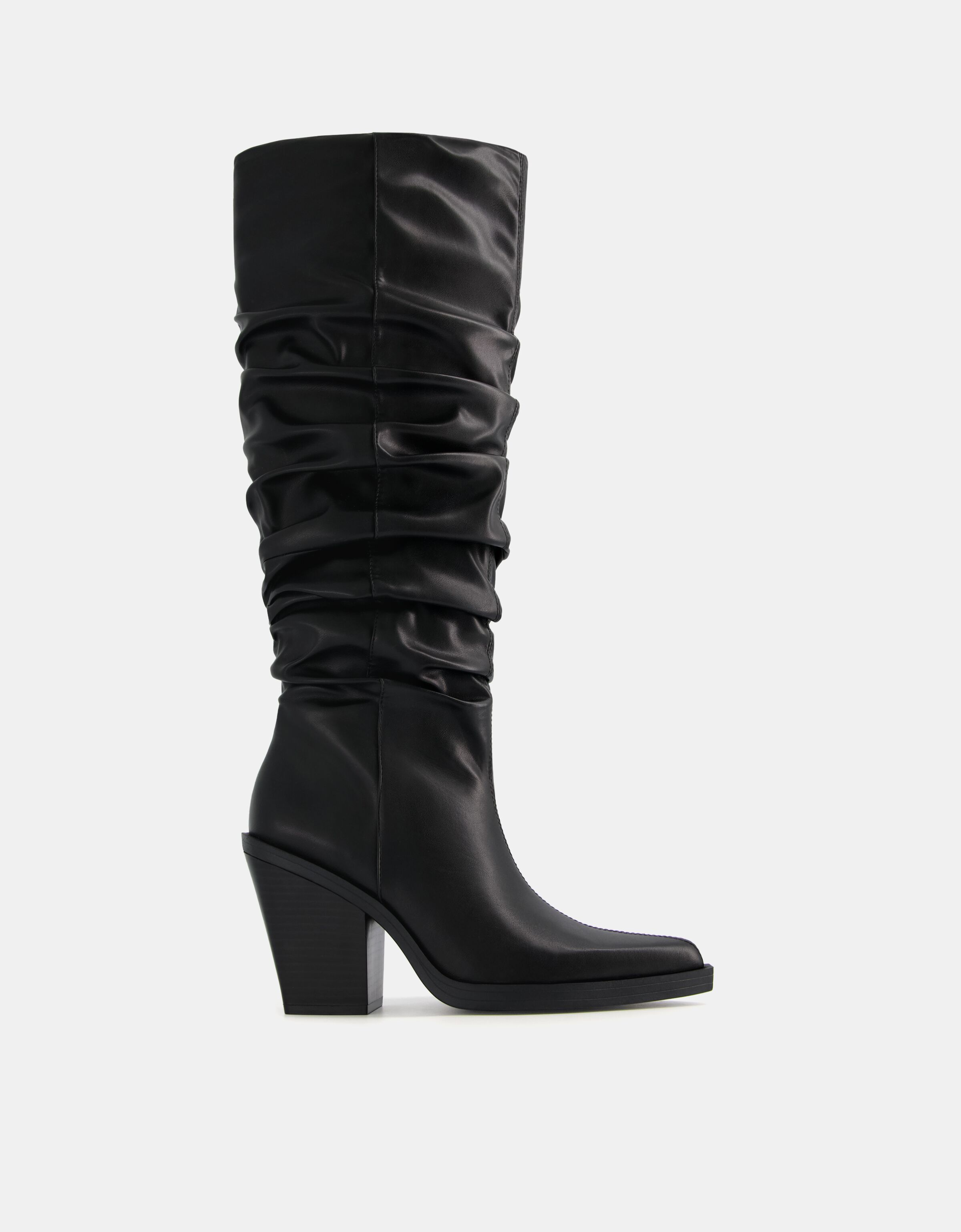 Women s Footwear Offers Up to 50 off BERSHKA