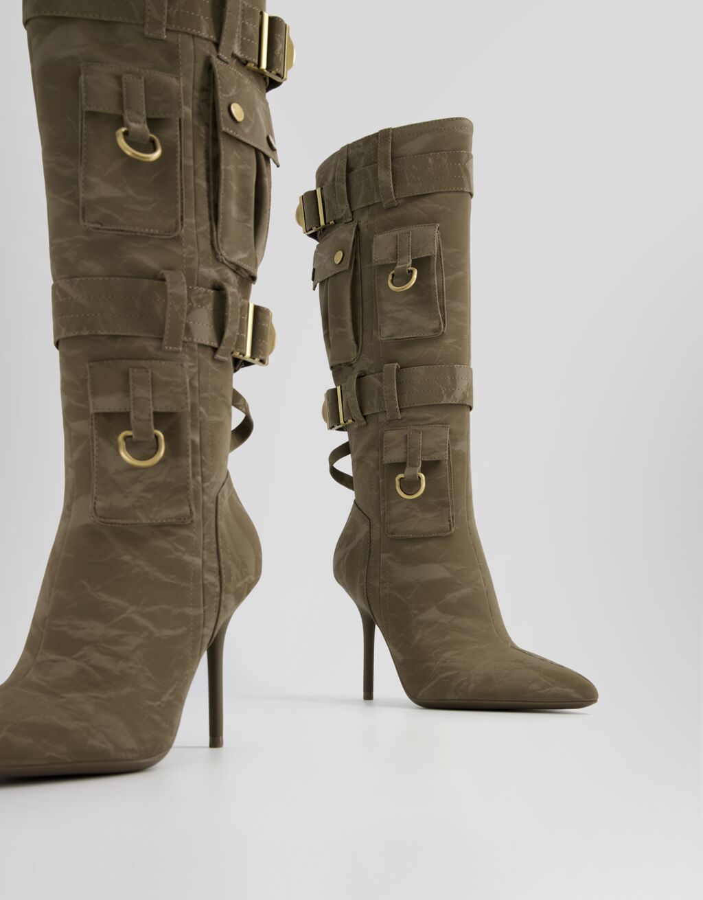 Botas tacão fino bolsos detalhes metálicos-Caqui-4