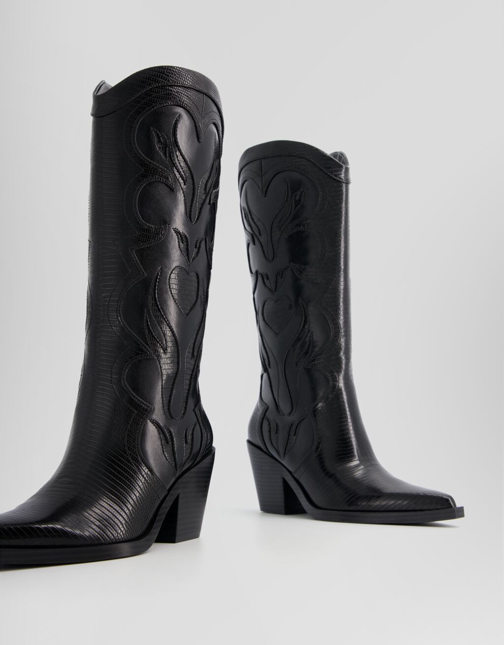 Contrast embroidered high-heel cowboy boots-BLACK-5