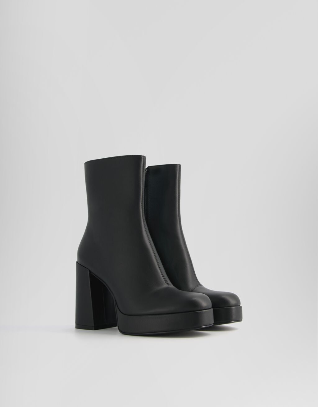 Block heel platform ankle boots - Women | Bershka