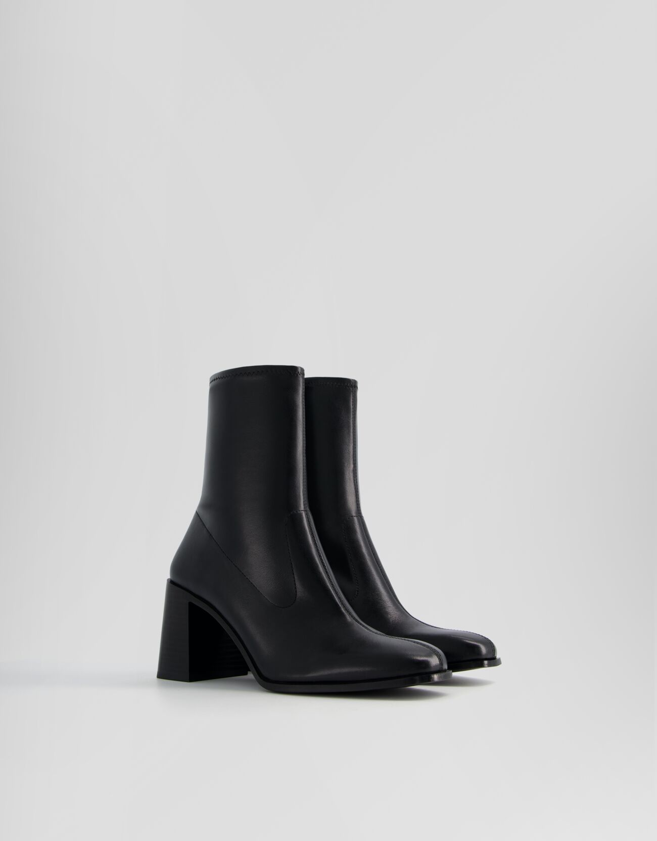 Low block 2024 heel ankle boots