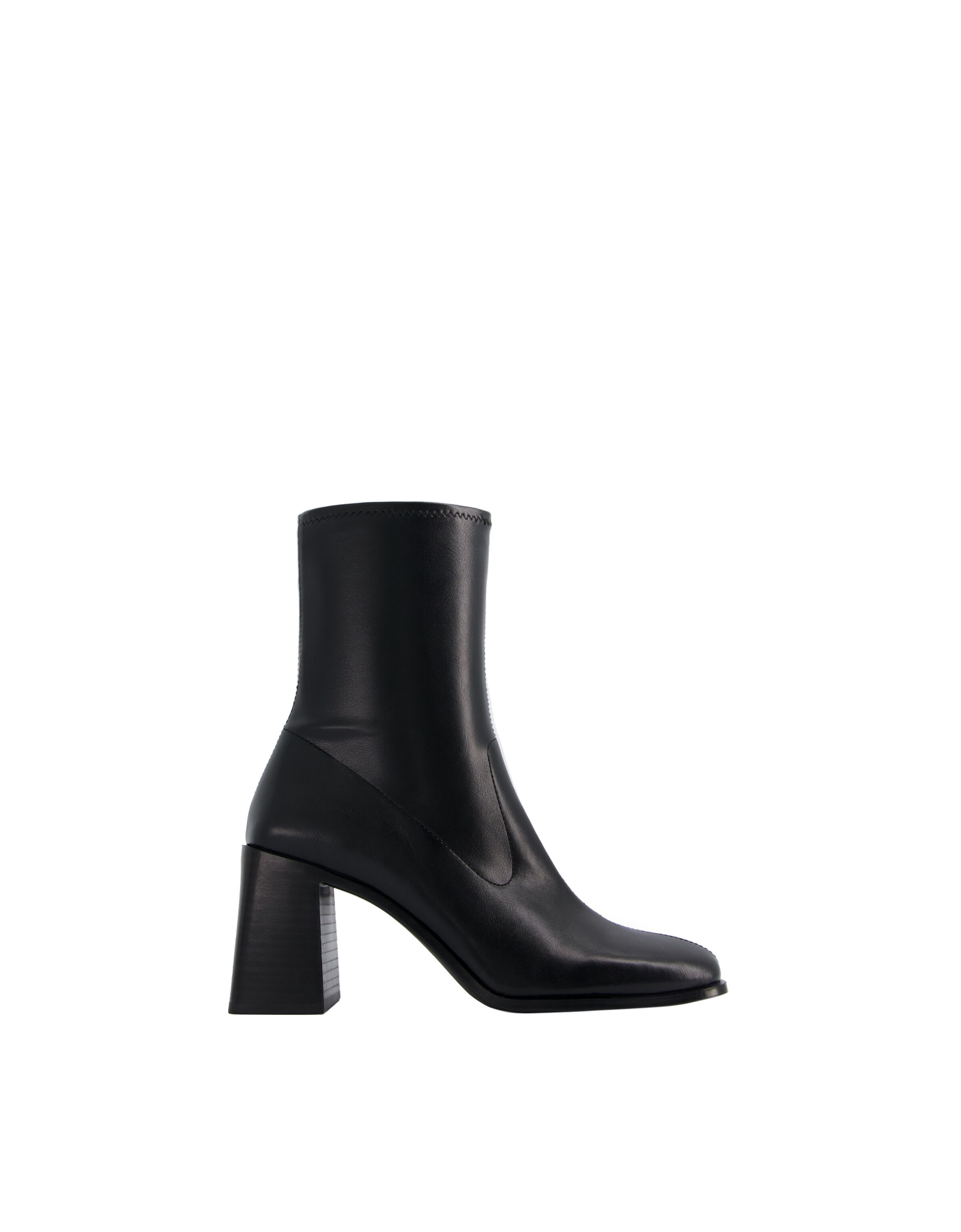Botas y Botines para Mujer Nueva Colecci n BERSHKA Espa a