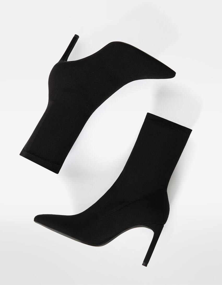 Fitted high-heel ankle boots - Women | Bershka