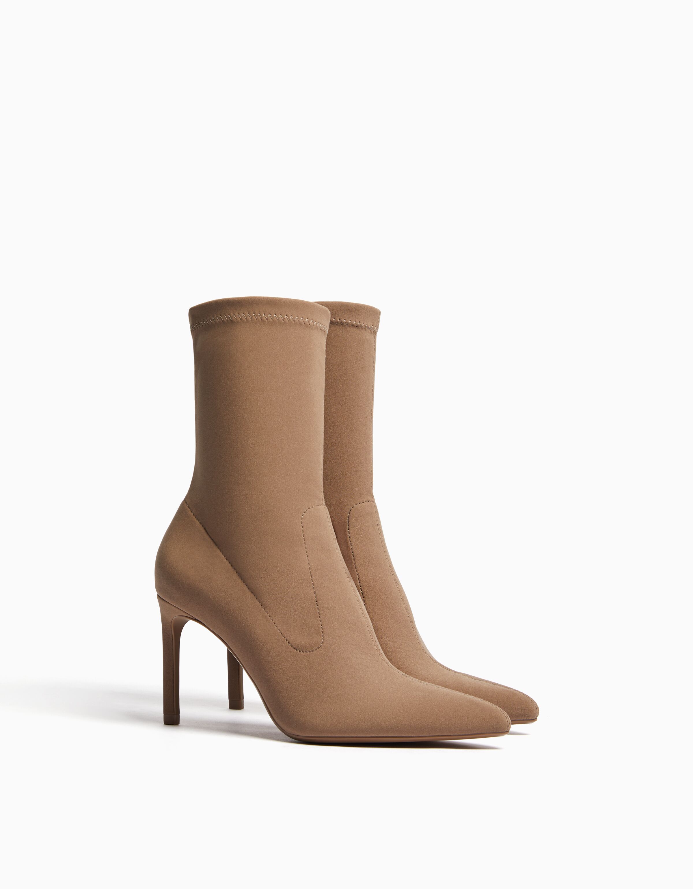 Bottines talon moulantes Femme Bershka