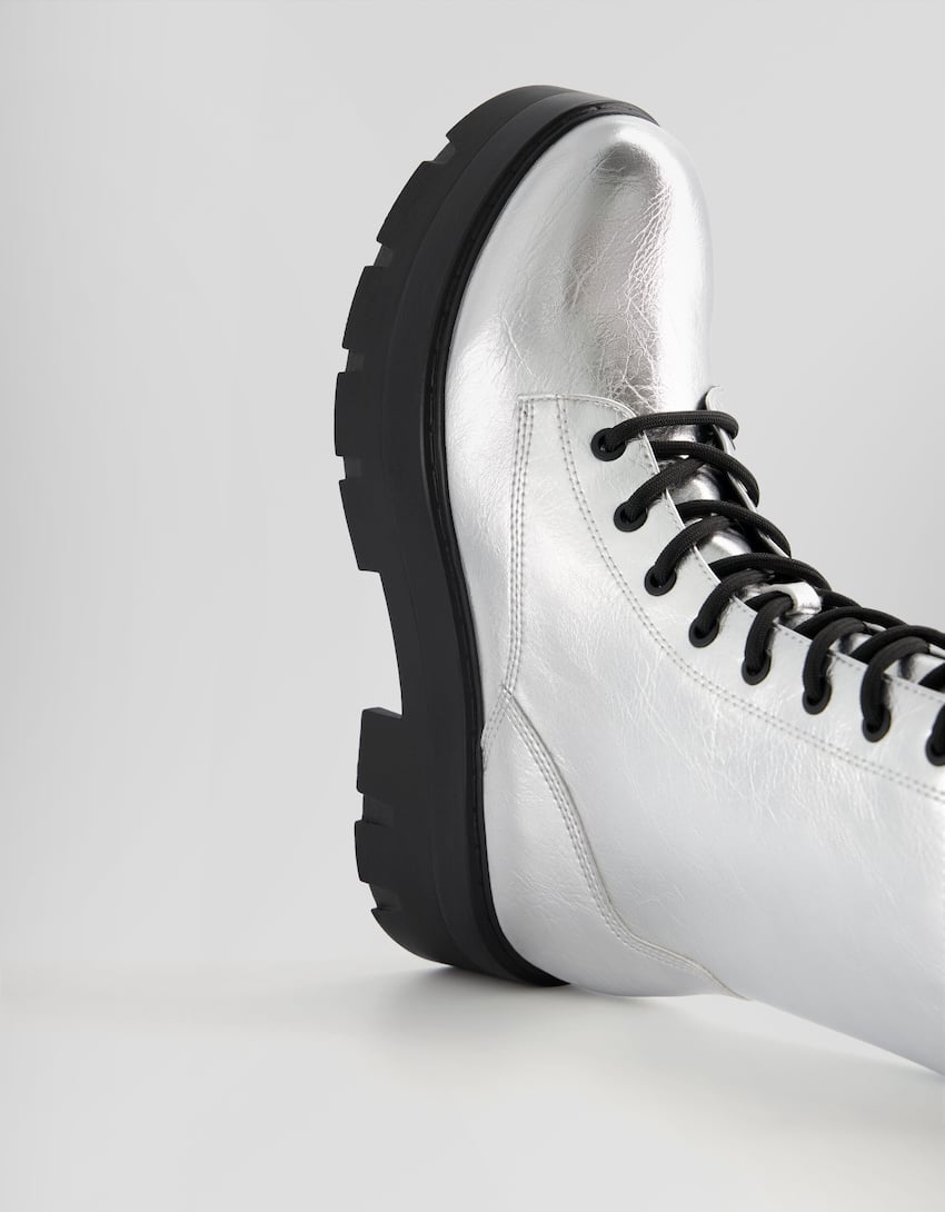 Flat metallic lace-up ankle boots - BSK Teen | Bershka