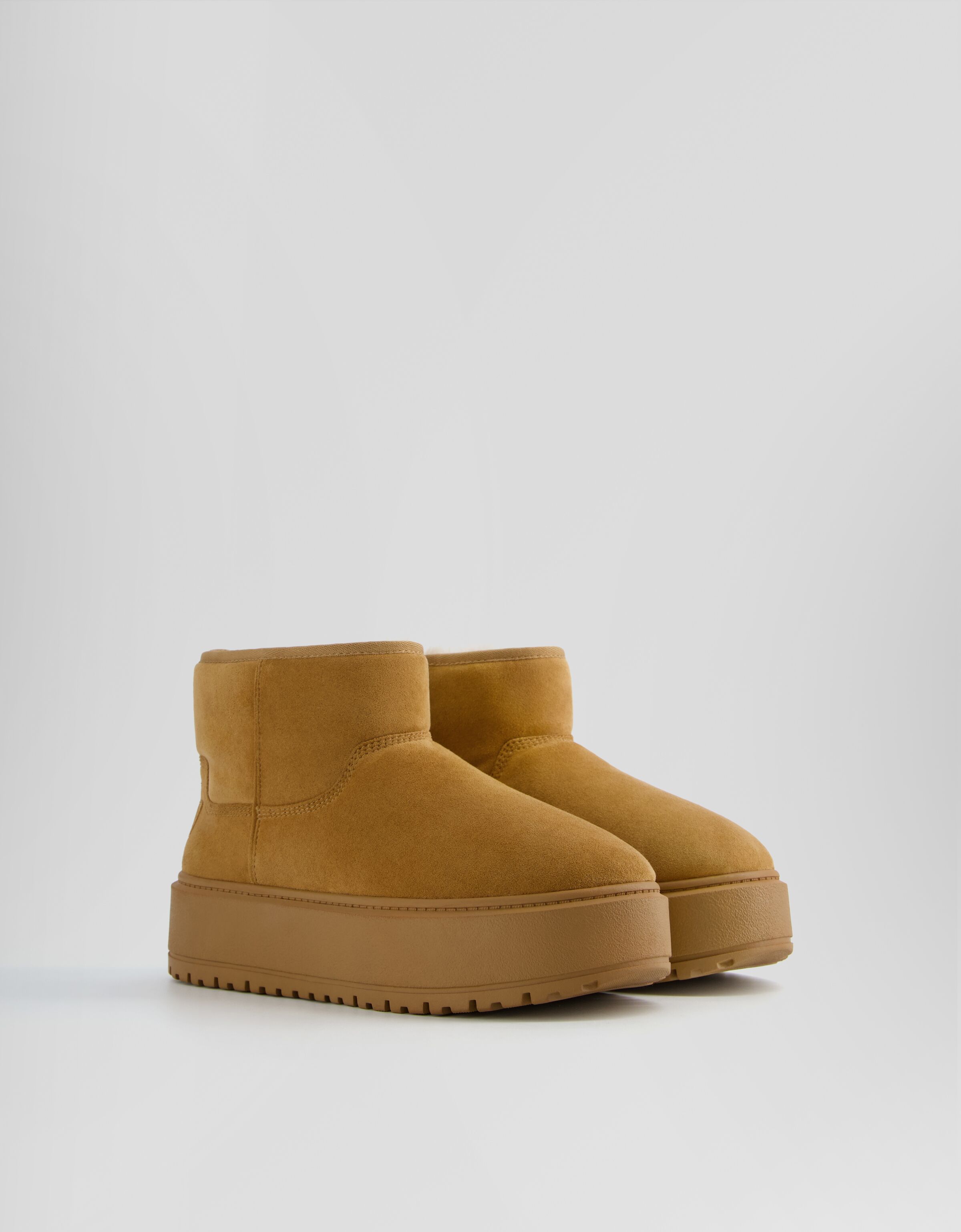 Bershka enkellaarsjes shop