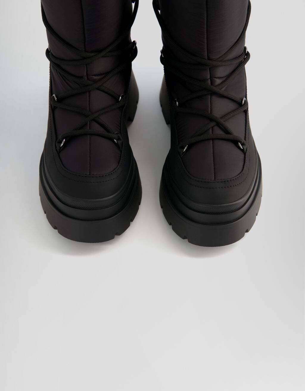 Botins acolchoados pormenor cordões-Preto-4