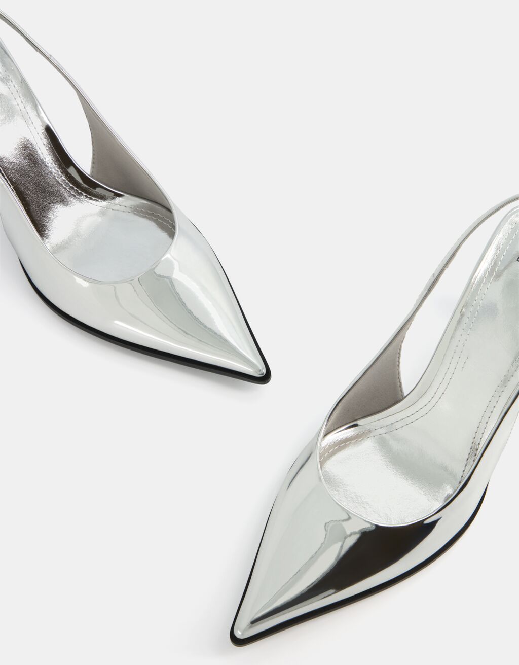 Metallic slingback kitten-heel shoes - Women | Bershka