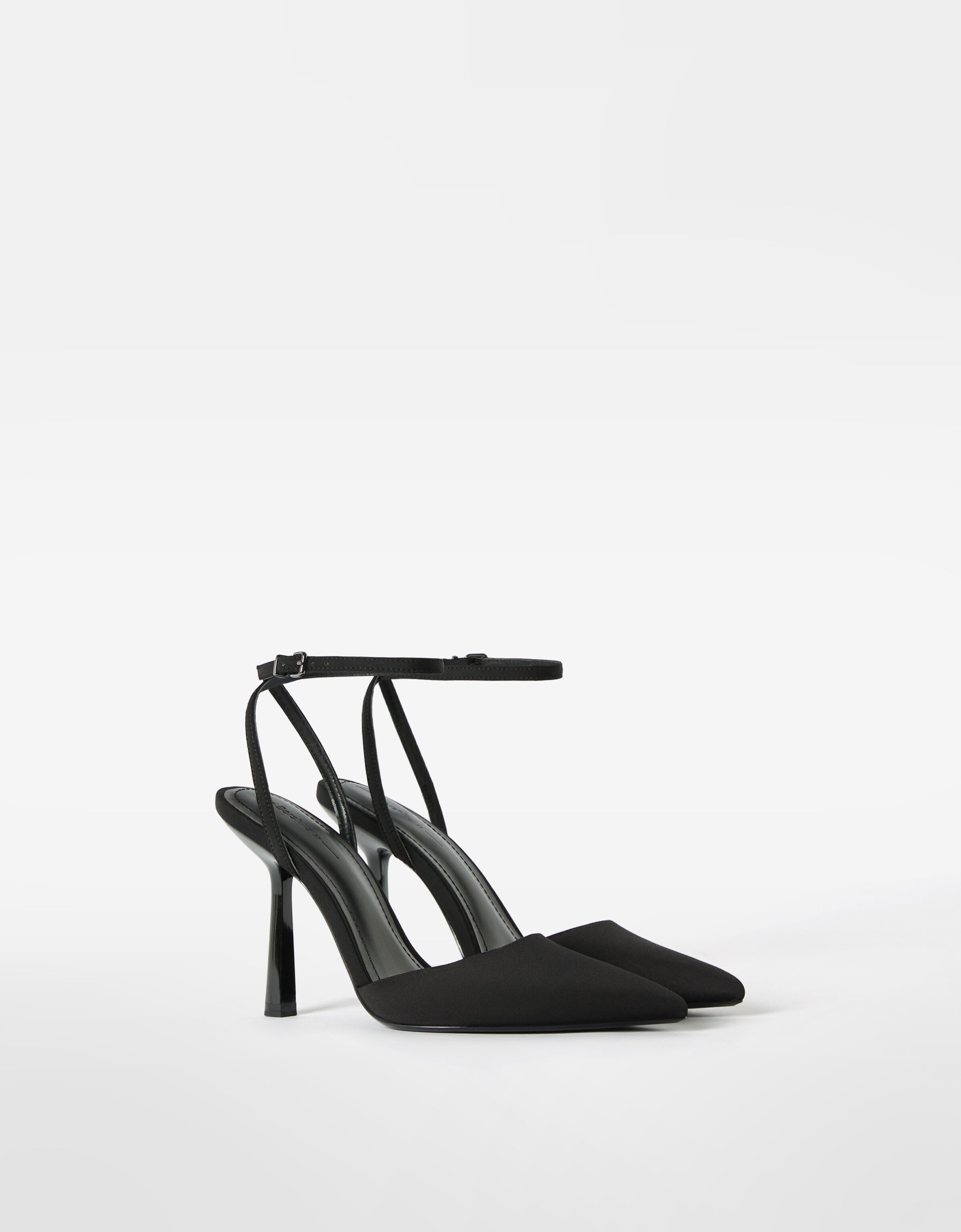 Heeled slingback strap shoes