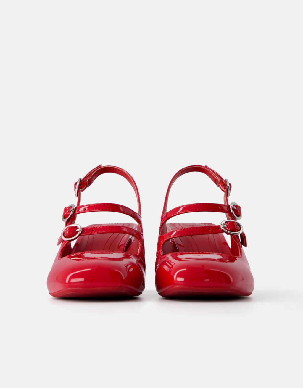 Dorothy Mary Janes con Tacón y Detalle de Borlas
