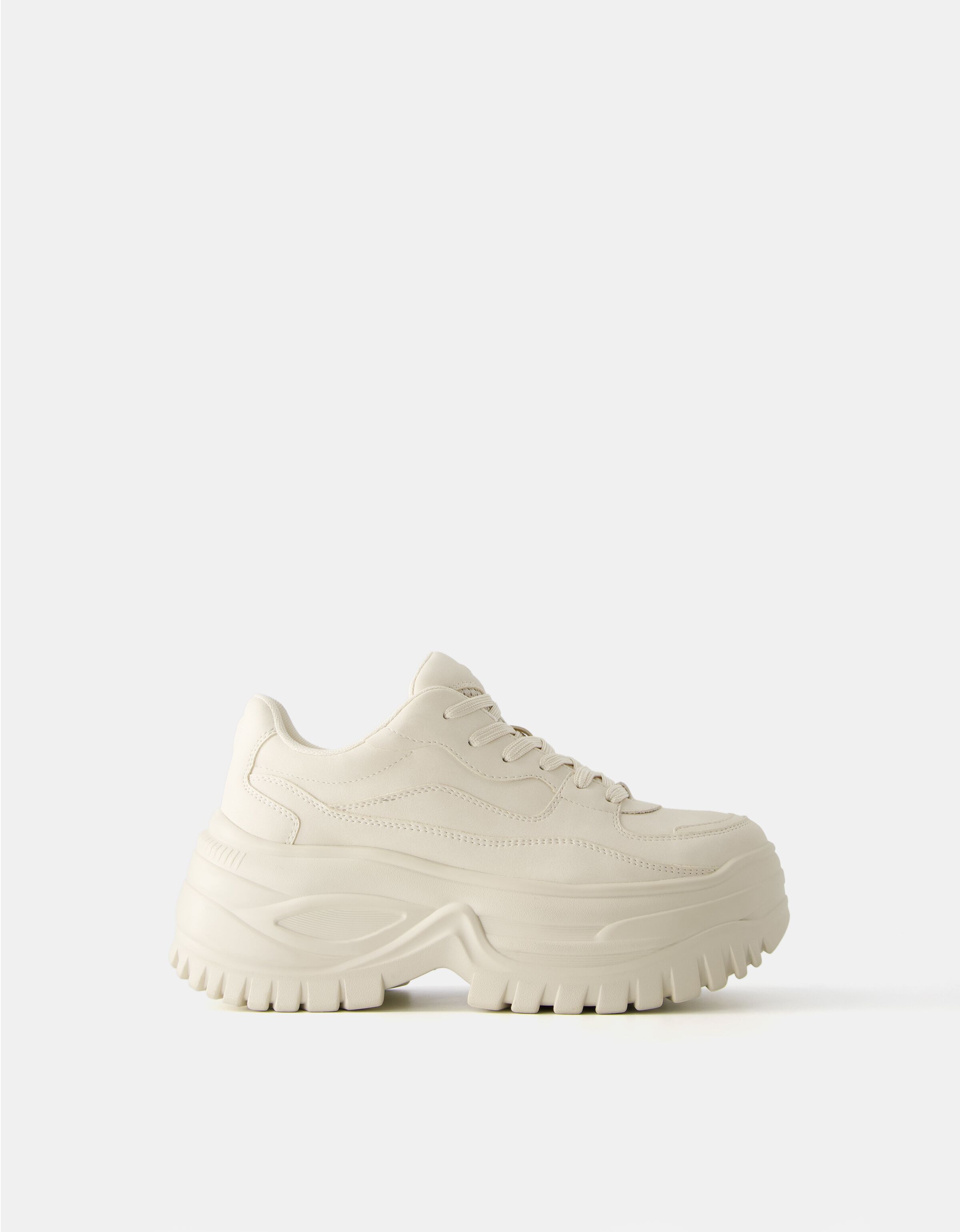 Tenis hot sale bershka plataforma