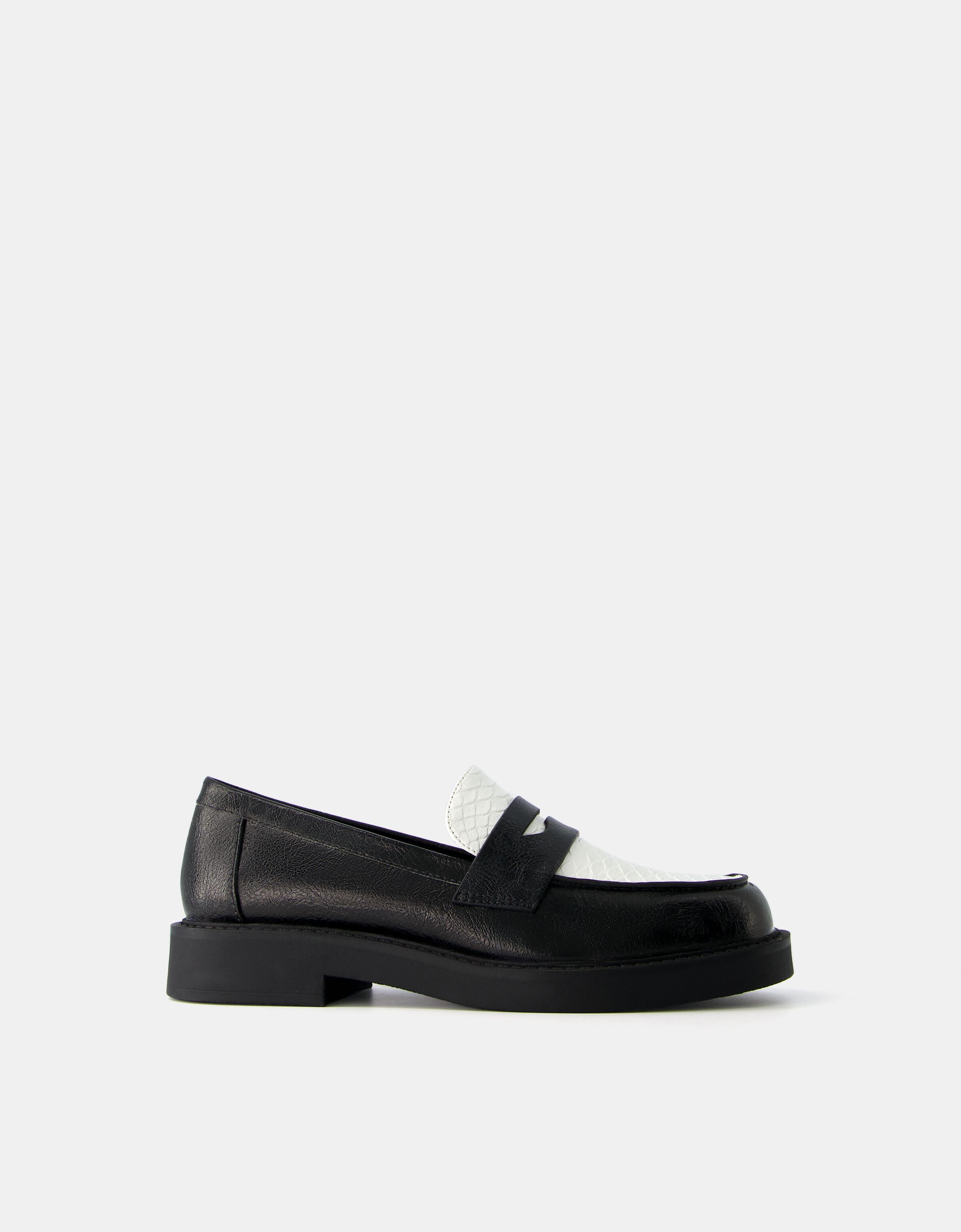 Mocassin bershka 2025