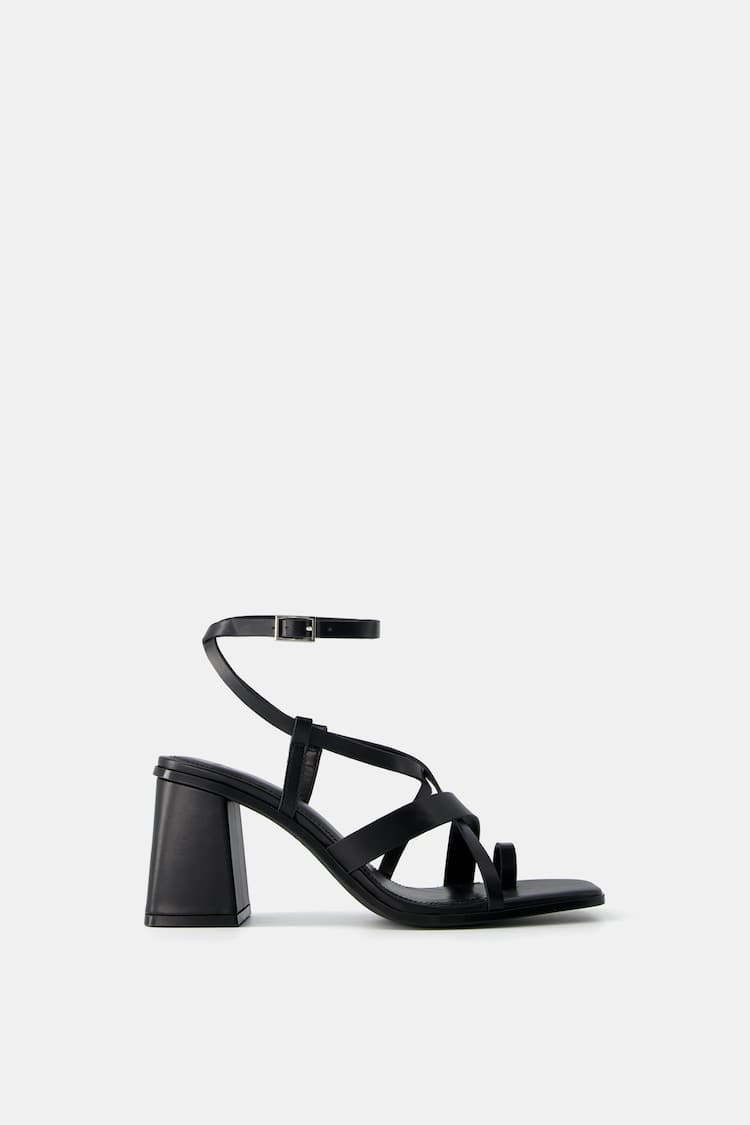 Block high-heel sandals with straps and ankle strap