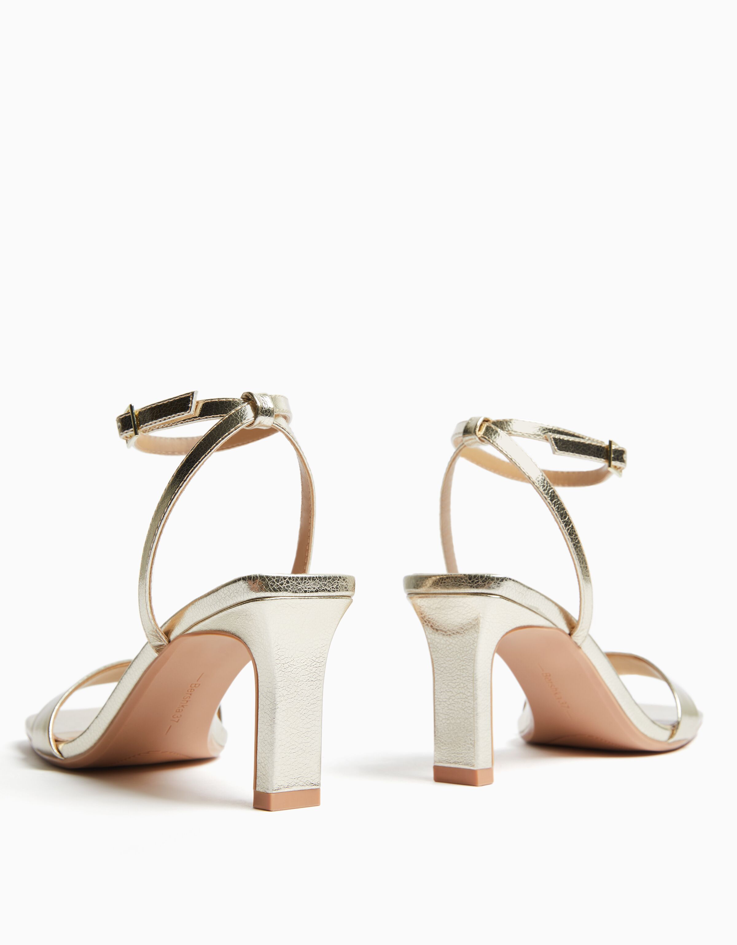 Sandales talon brides boucle de cheville