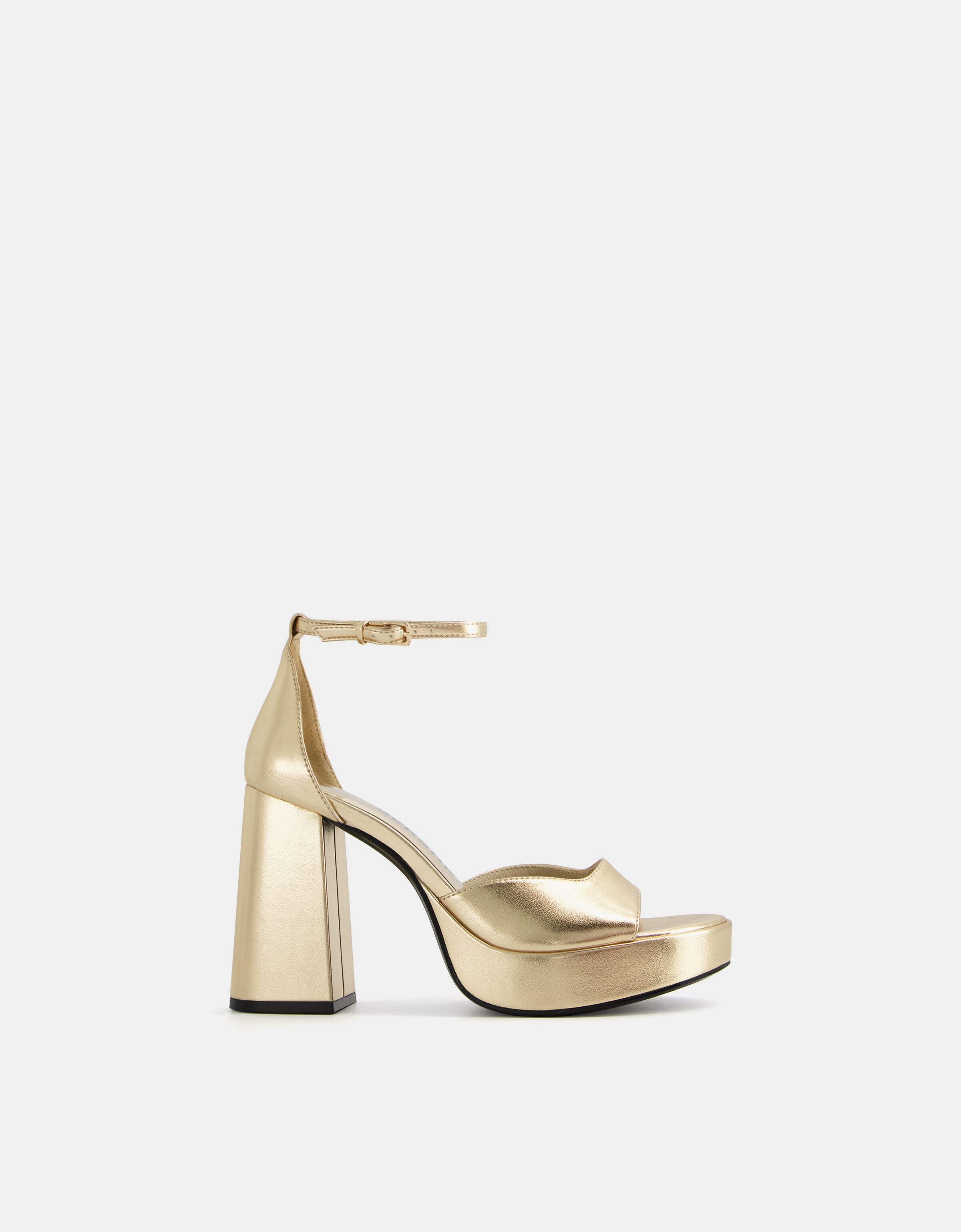 Sandales best sale plateforme bershka