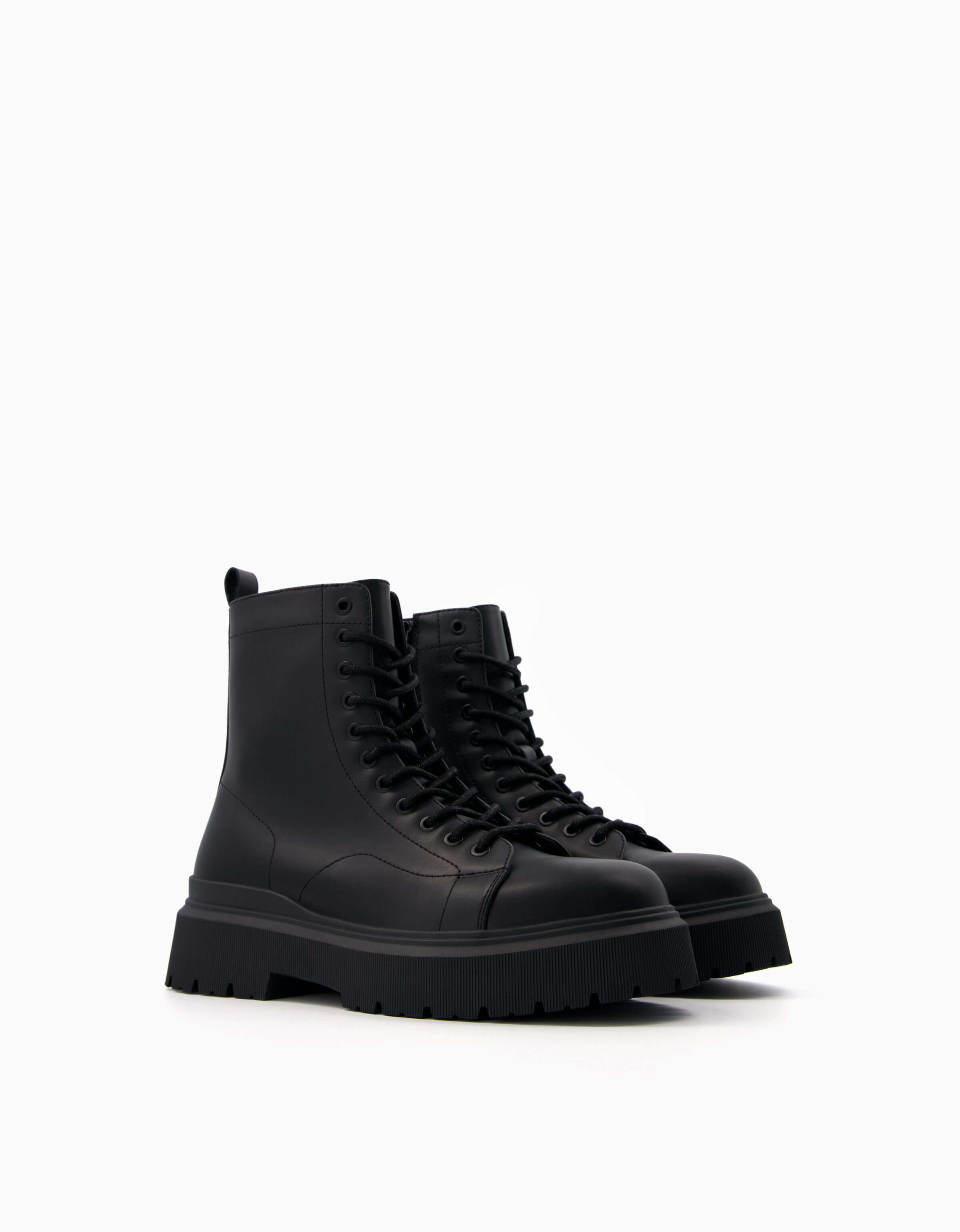 Botines acordonados suela track hombre Zapatos Hombre Bershka