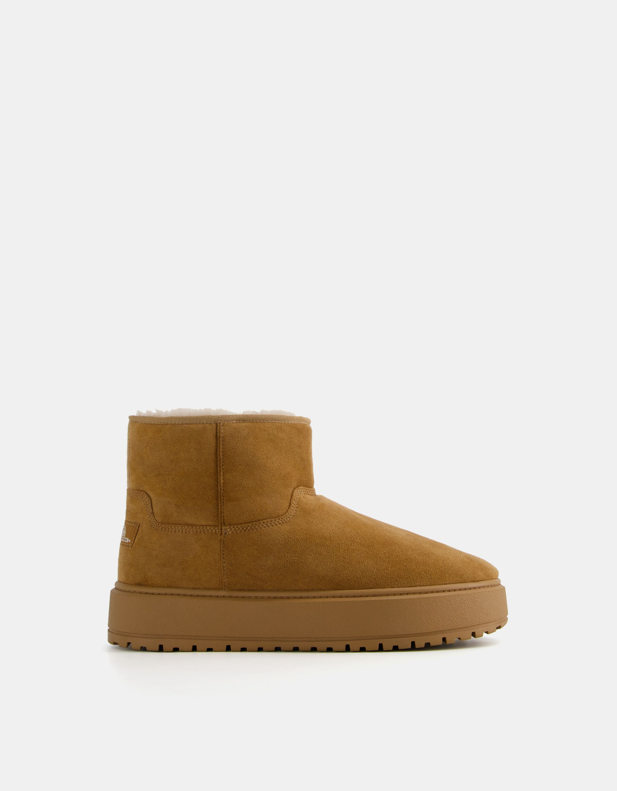 Botas negras clearance hombre bershka