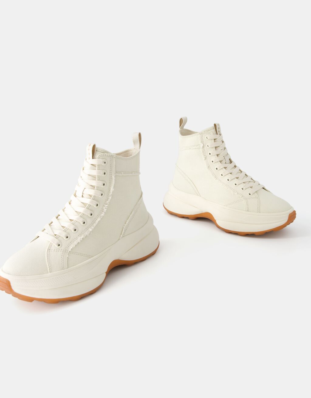 Sapatilhas abotinadas sola chunky-Cru-4