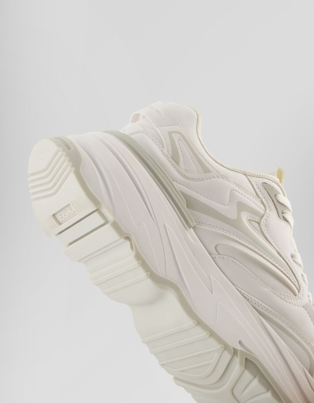 Sapatilhas volume sola XL pormenor tira homem-Branco-2