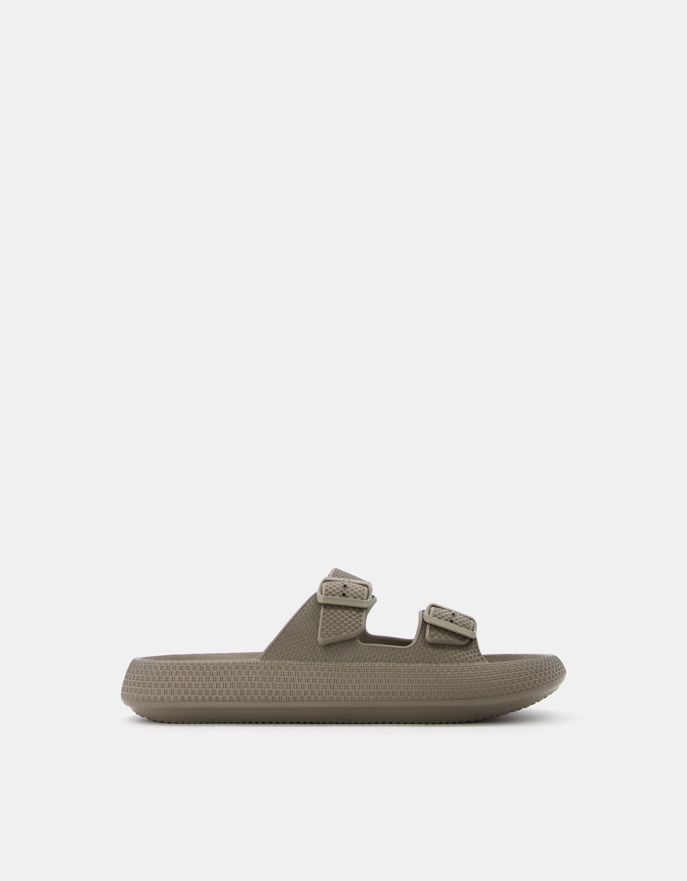 Sandalias para Hombre Nueva Colecci n Bershka Colombia