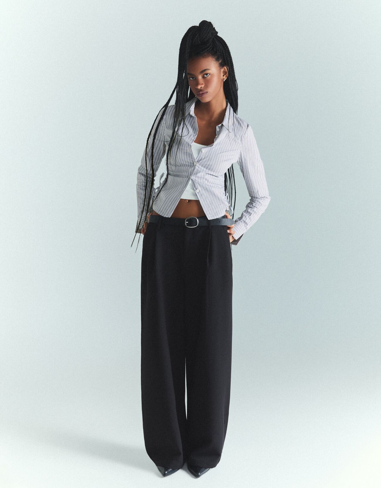 Fitted gathered side shirt