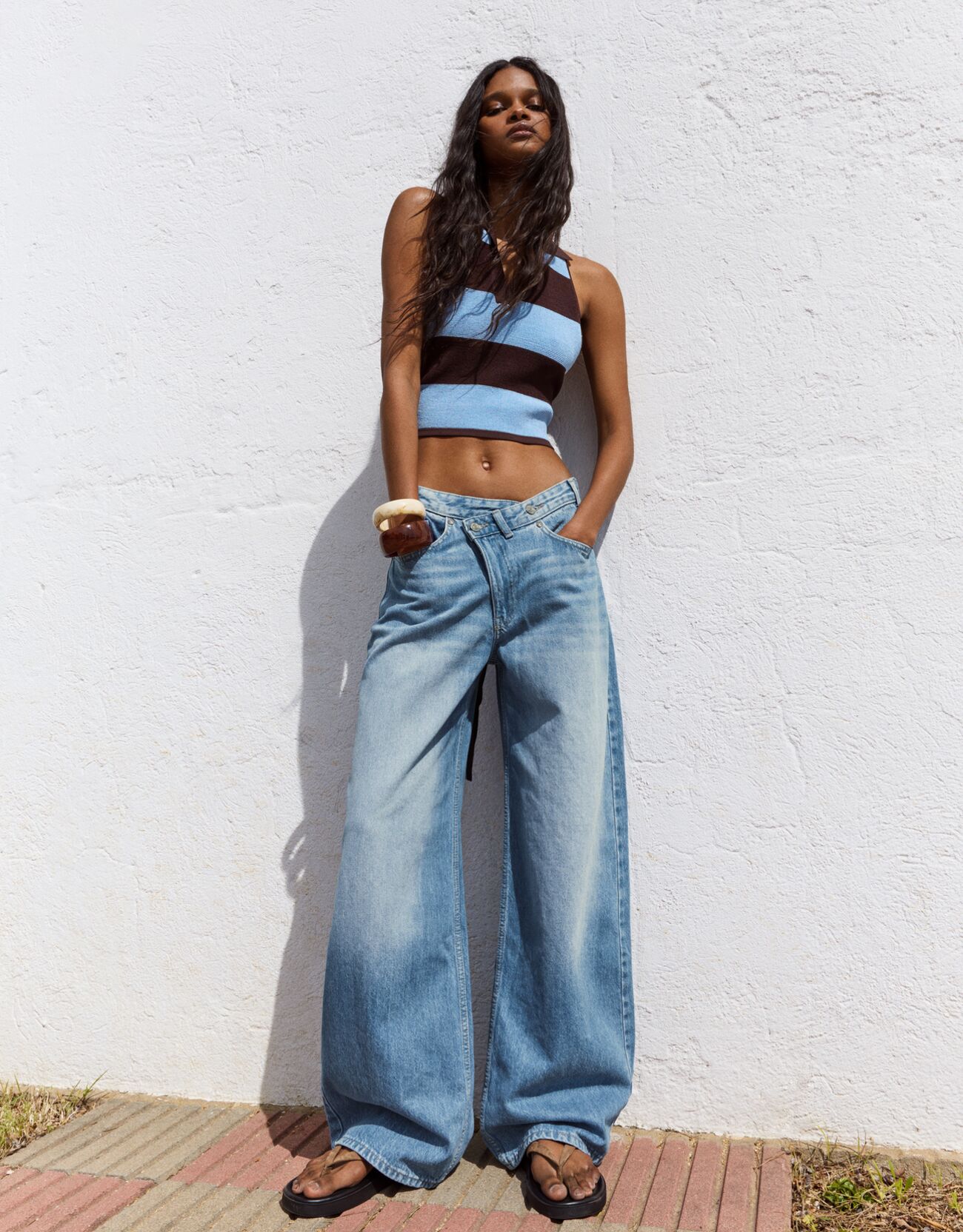 Wide-leg crossover jeans