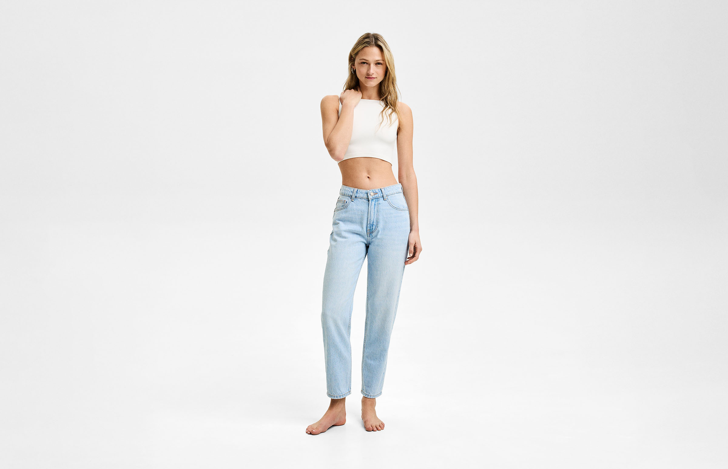 Bershka Denim Petite Damen Bekleidung Jeans Röhrenjeans dad-jeans in Schwarz 