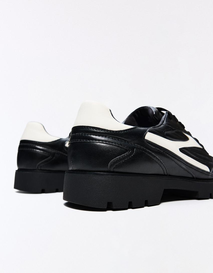 Fußballschuhe-Schwarz