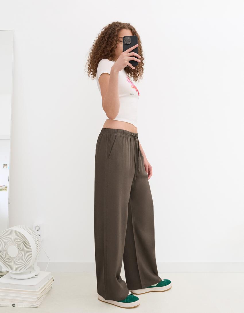 Linen blend trousers with an elasticated waistband-Sand