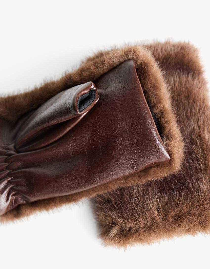 Faux fur mittens-Brown