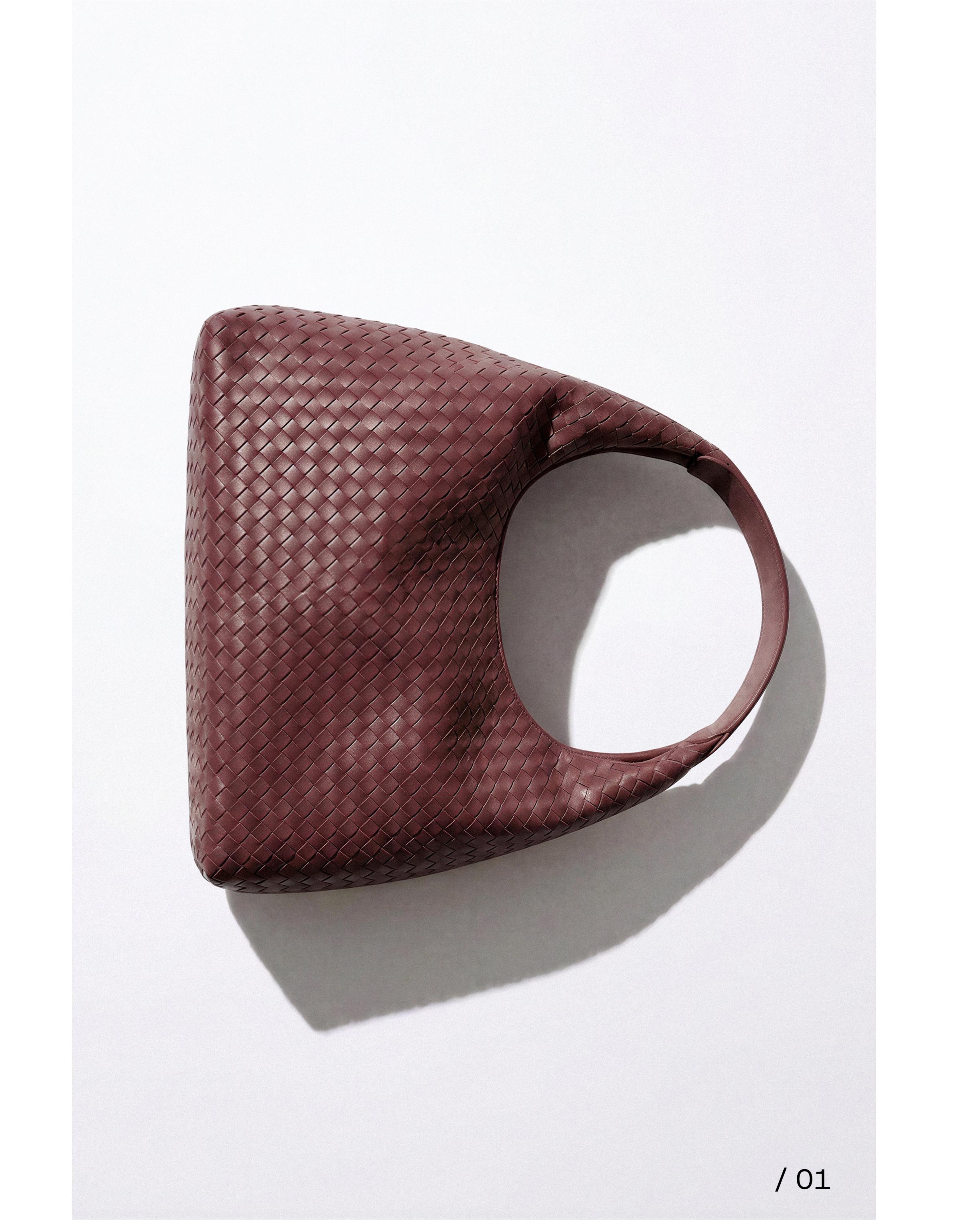 Woven bucket bag — Burgundy